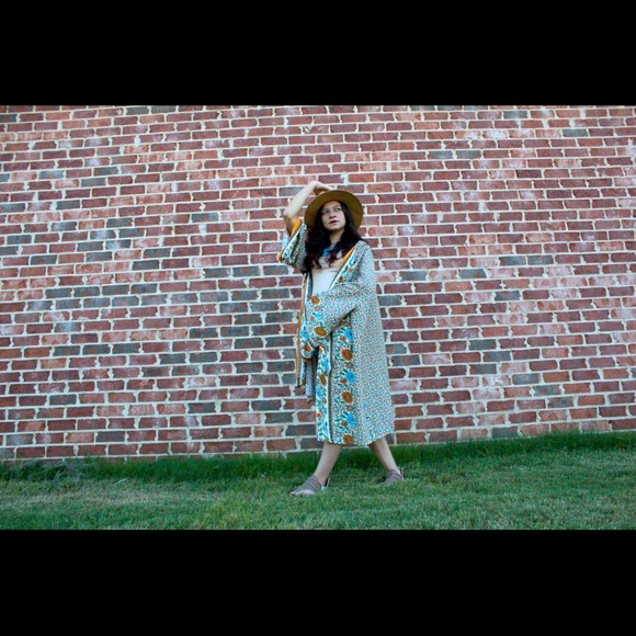 Beige multicolor Bohemian Flowing kimono floral long sleeve - Picture 6 of 16